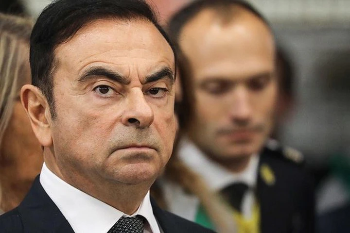 Nissan: maxi multa e 10 anni di interdizione per Ghosn