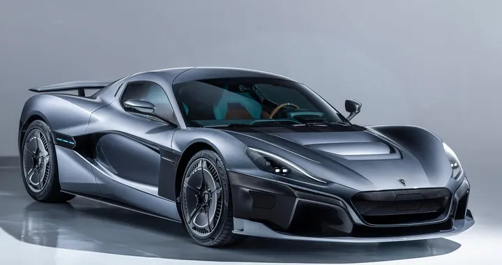 Porsche punta forte sull’elettrico: acquisito il 10% di Rimac