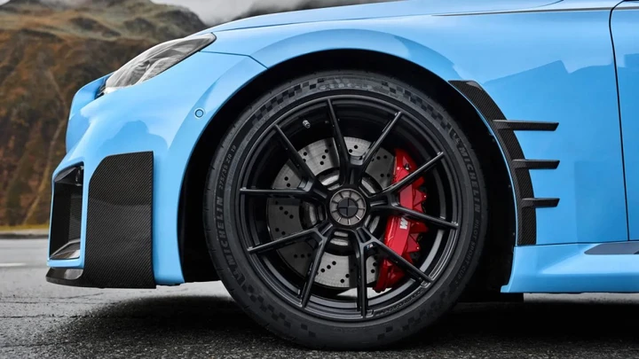 BMW presenta i nuovi cerchi centerlock: belli, ma quanto costano?