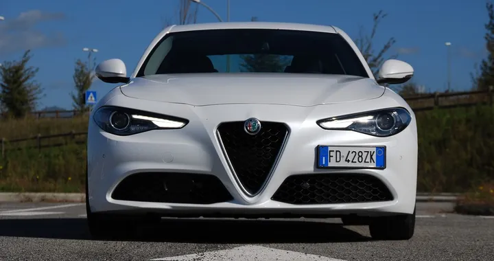 Alfa Romeo Giulia 2.2 Turbodiesel Super automatica: la prova su strada