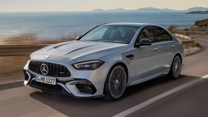 Mercedes C 63 AMG E Performance: ibrida plug-in da 680 CV