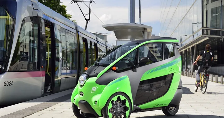 Il car sharing elettrico a Grenoble grazie a Toyota