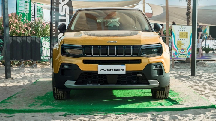 Jeep Avenger conquista il 105 XMasters 2024