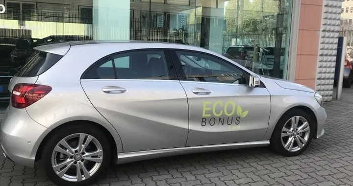 Mercedes lancia la campagna Ecobonus per una mobilità sostenibile