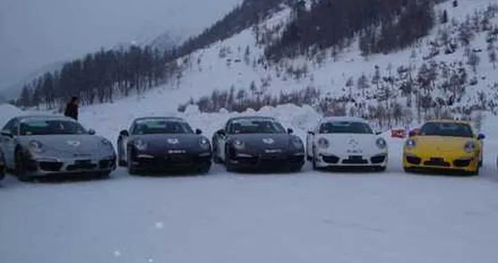 Porsche 911 S: test sul ghiaccio a Livigno