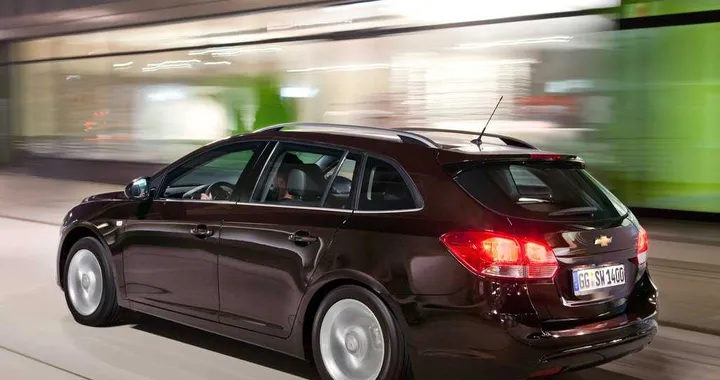 Chevrolet Cruze Station Wagon: prezzi da 18.050 euro