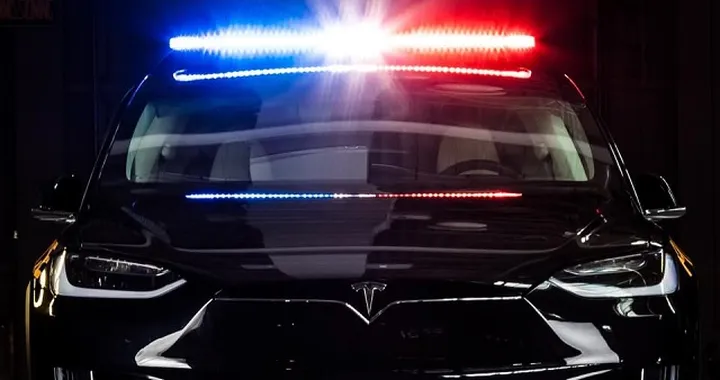 La polizia dell’Ontario adotta Tesla Model X, ma i contribuenti non sembrano entusiasti