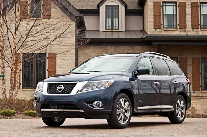 Nuova Nissan Pathfinder Hybrid
