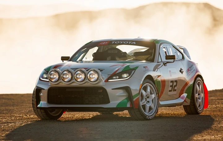 Toyota GR86 Rally Legacy: omaggio alla Celica GT-Four al SEMA