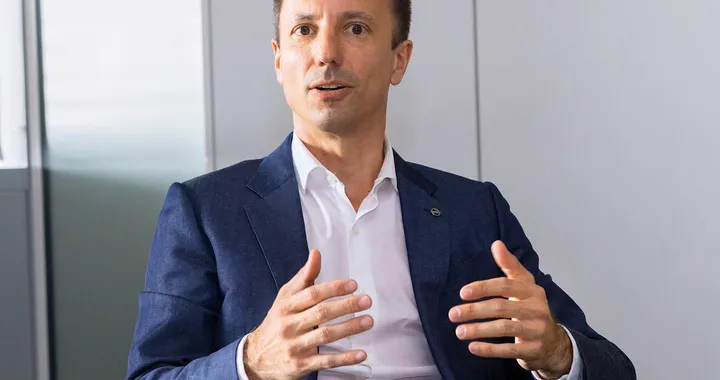 Opel, Florian Huettl: ‘Diamo priorità alle auto elettriche economiche’