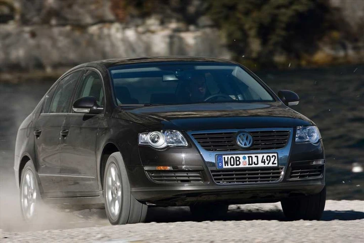 Volkswagen Passat Model Year 2009