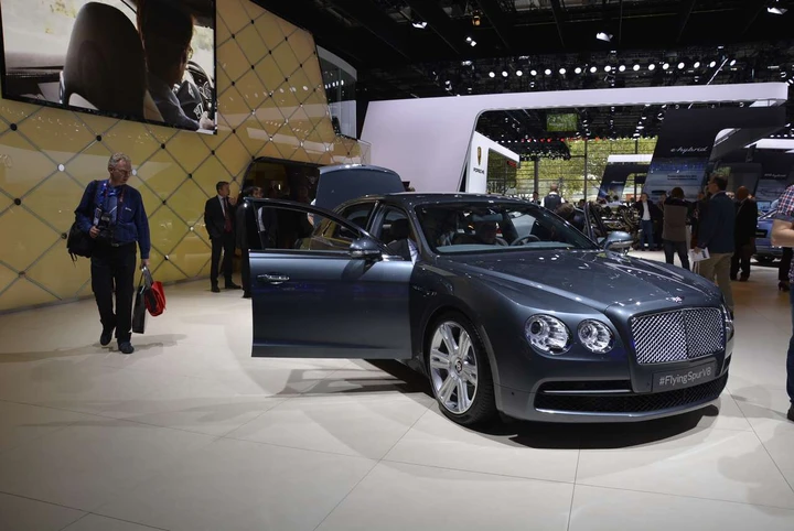 Stand Bentley al Salone di Parigi 2014