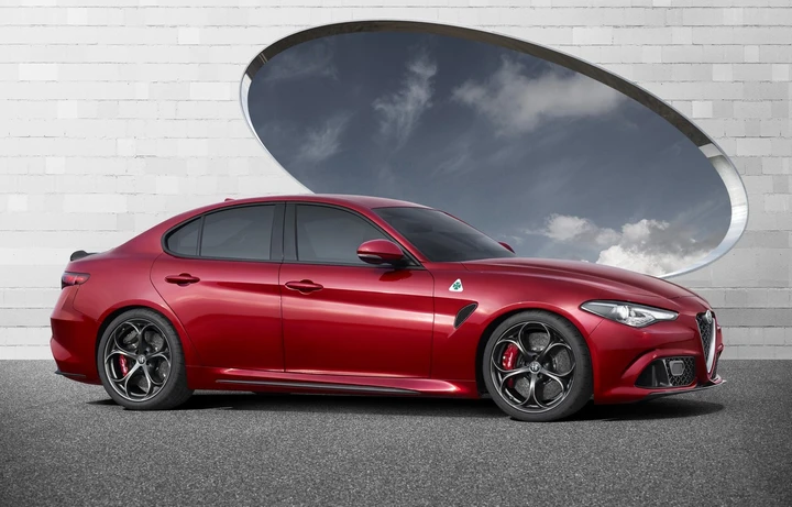 Alfa Romeo: slitta il debutto della Giulia e del Suv