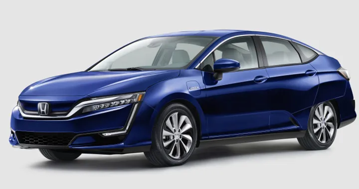 Honda Clarity: debuttano le varianti  plug-in ed elettrica