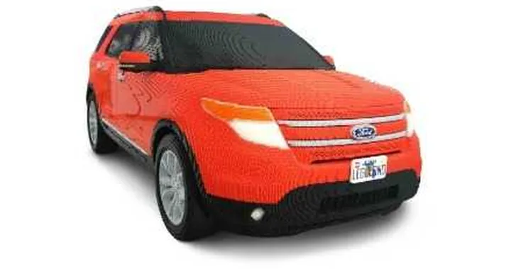 Ford Explorer con i mattoncini Lego