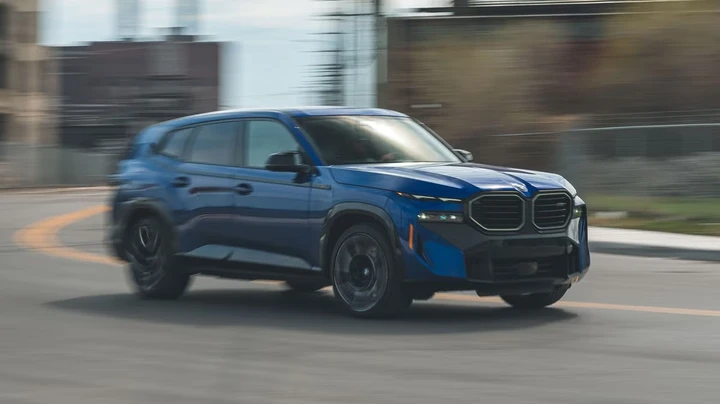 BMW XM, ben 22.000 dollari di sconto per far decollare il SUV ibrido