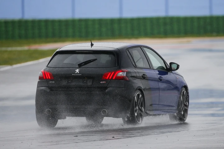 Peugeot 308 GTi: a Misano per un giorno da Leone!