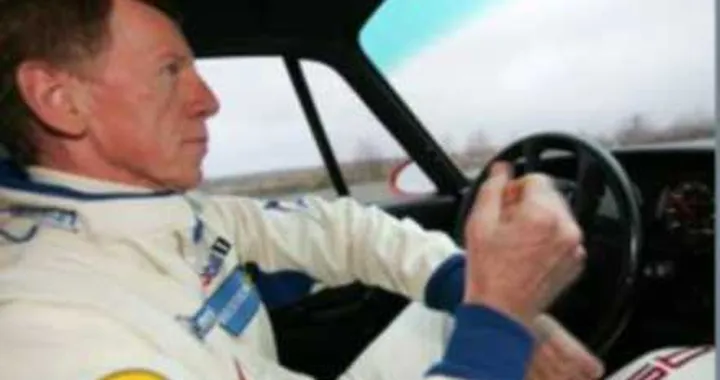 Rohrl vince ancora con la Porsche