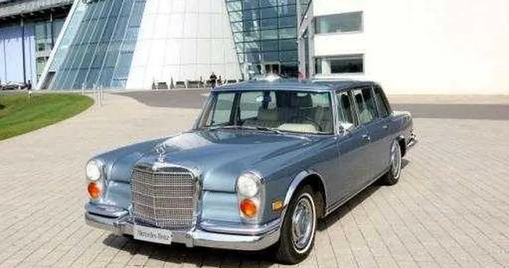 La Mercedes di Elvis Presley venduta all'asta