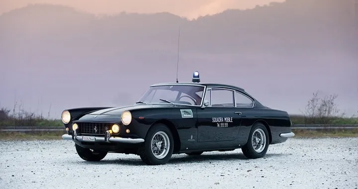 Ferrari 250 GTE 2+2: in vendita la storica “Pantera” della Polizia