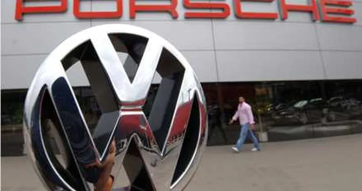 Volkswagen acquisirà il 49,9% di Porsche