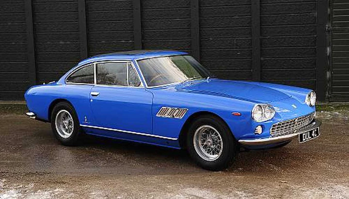 All'asta la Ferrari 330 GT di John Lennon