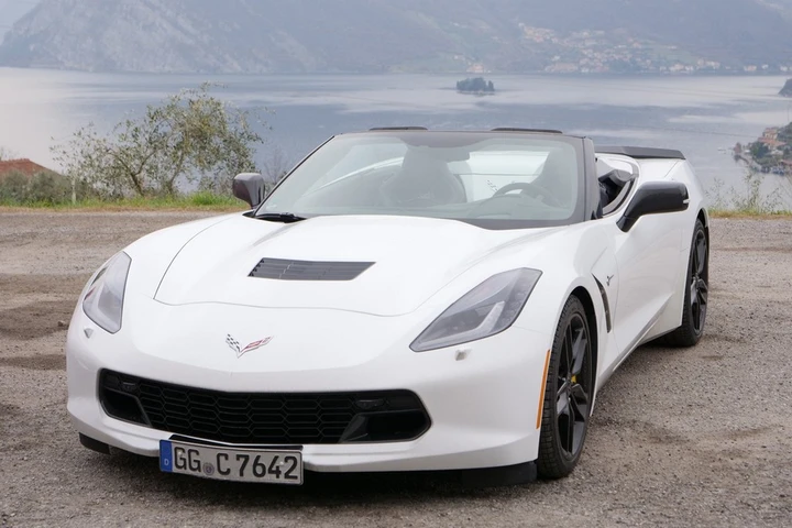 Chevrolet Corvette Stingray Cabrio: la prova su strada