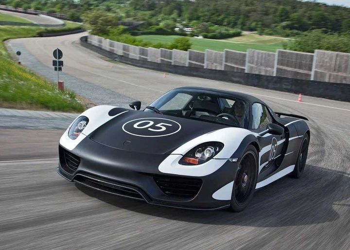 Porsche 918 Spyder: prosegue lo sviluppo