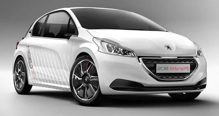 Peugeot 208 HYbrid FE: solo 1,9 litri per 100 km