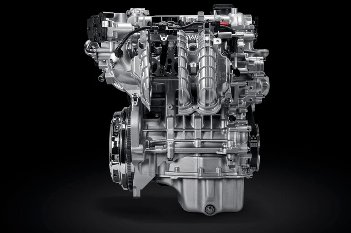 Motore 1.0 3 cilindri FireFly Mild Hybrid per Fiat 500 Hybrid e Panda Hybrid: immagini ufficiali