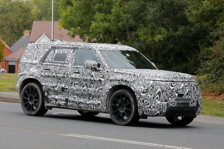 Land Rover Baby Defender: il piccolo suv elettrico per tutti