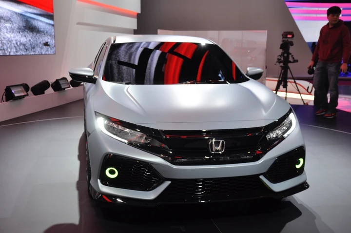Honda Civic Hatchback concept al Salone di Ginevra 2016