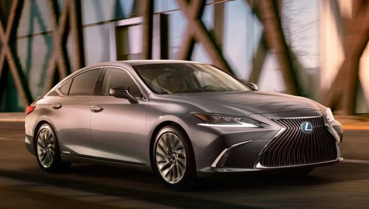 Lexus ES: la prima immagine dell’inedita generazione