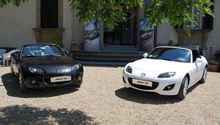 Mazda MX-5 Record Series: una roadster da record!