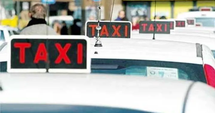 Milano, i taxisti in servizio 11 ore al giorno