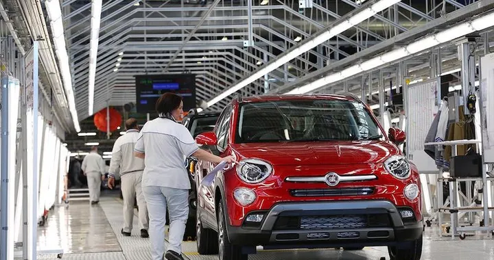 Mercato auto europeo: ad agosto le immatricolazioni calano dell’8,6%