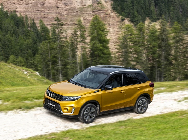 Suzuki Vitara Hybrid 2020: immagini ufficiali