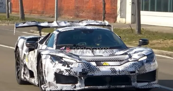 Ferrari, sulle strade di Maranello spunta una nuova hypercar