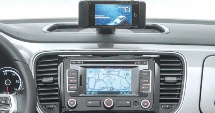 Volkswagen iBeetle: l'iPhone sul Maggiolino