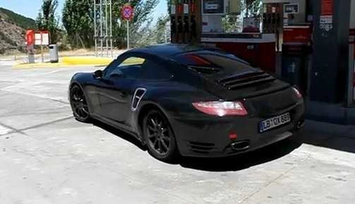 Nuova Porsche 911 Turbo: il video spia