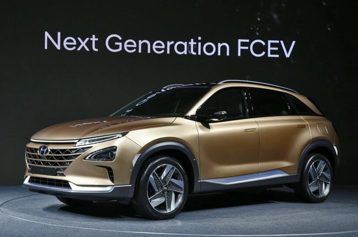 Hyundai, nuovo concept di SUV fuel cell 2017: immagini ufficiali