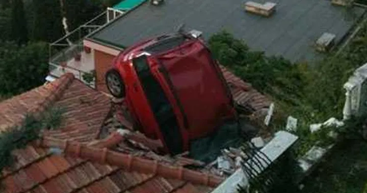 Fiat Panda: ad Alassio, come se piovessero