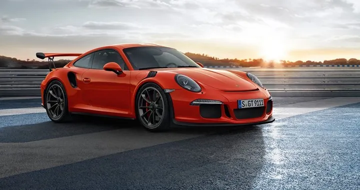 Lo shopping di Max Verstappen: Porsche da 360mila euro
