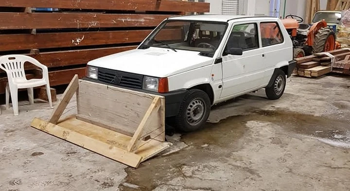 Fiat Panda spazzaneve fai da te: idea di un giovane artigiano abruzzese