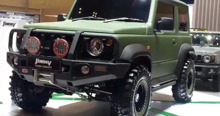 Suzuki Jimny Tough Concept: il mini fuoristrada diventa un monster off-road