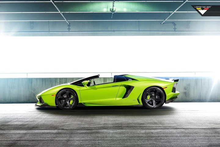 Lamborghini Aventador Roadster by Vorsteiner
