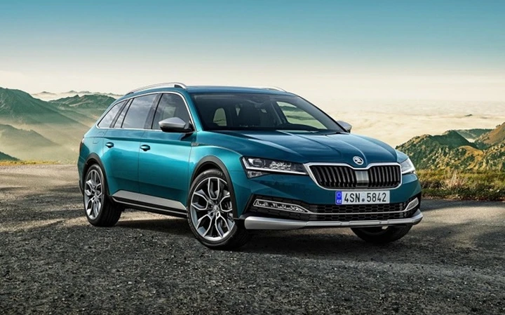 Nuova Skoda Superb Scout: anima crossover per l’ammiraglia