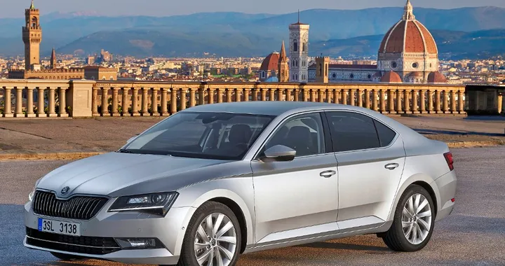 Nuova Skoda Superb 2015: prezzi da 25.900 euro