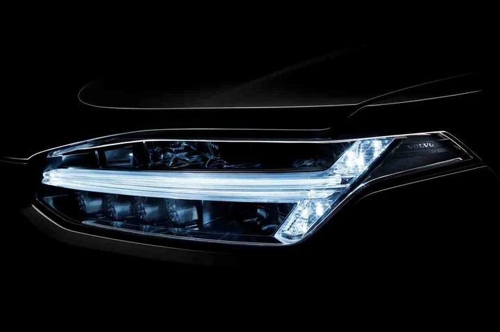 Nuova Volvo XC90 2015 First Edition, le foto ufficiali
