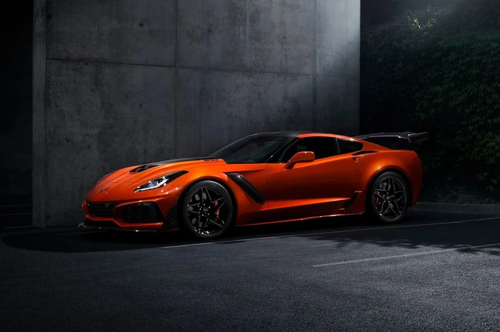 Chevrolet Corvette ZR1 2018: prime immagini ufficiali